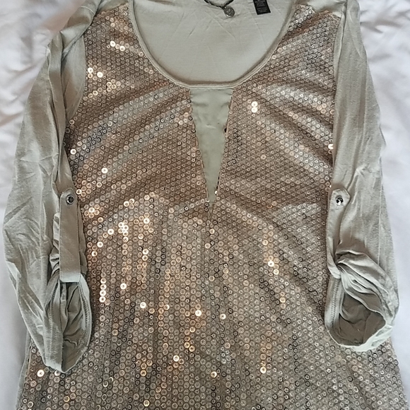 Shirt - Picture 3 of 4